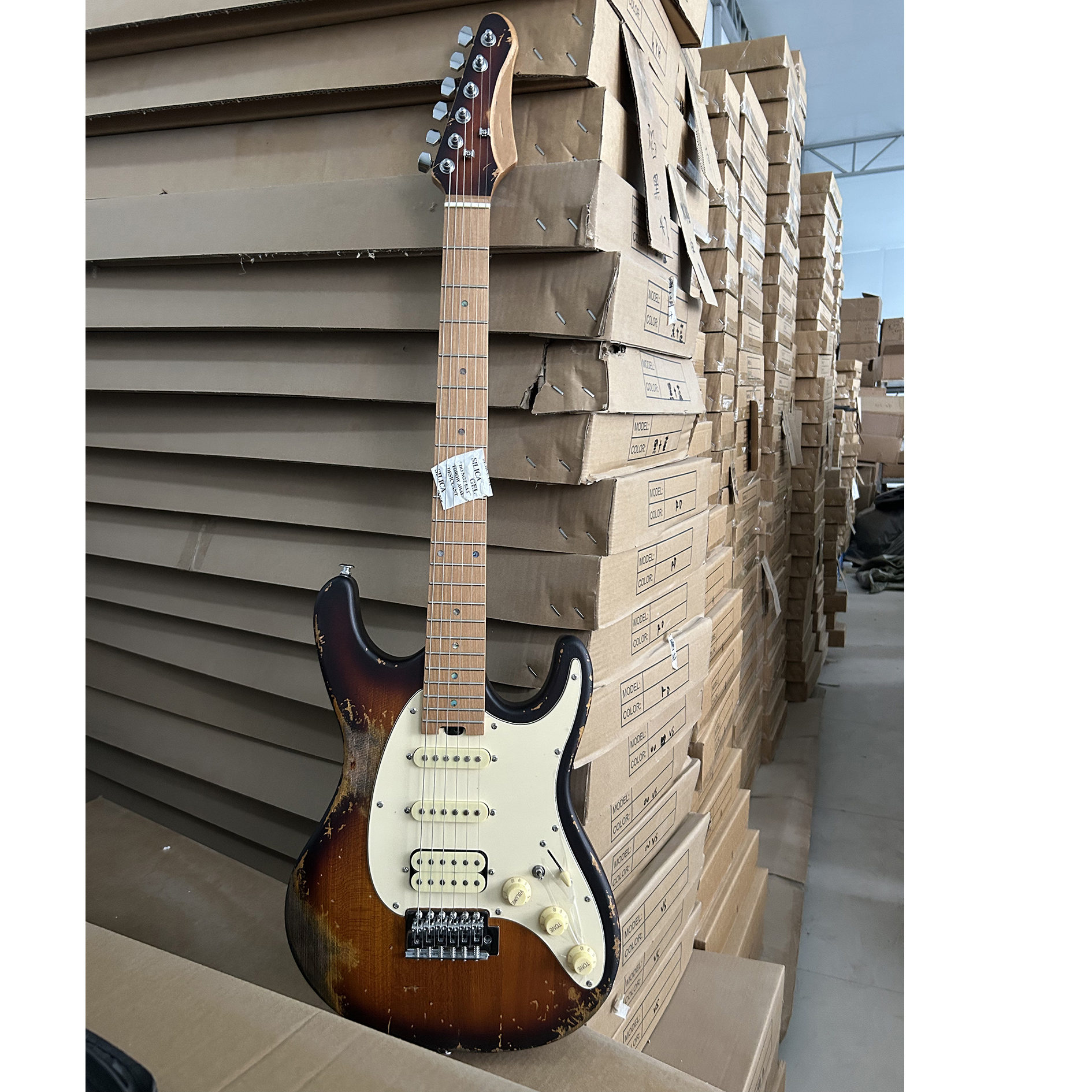ST Model Electric Guitar Vintage Relic Electric Guitar Roasted Maple Neck for OEM Production