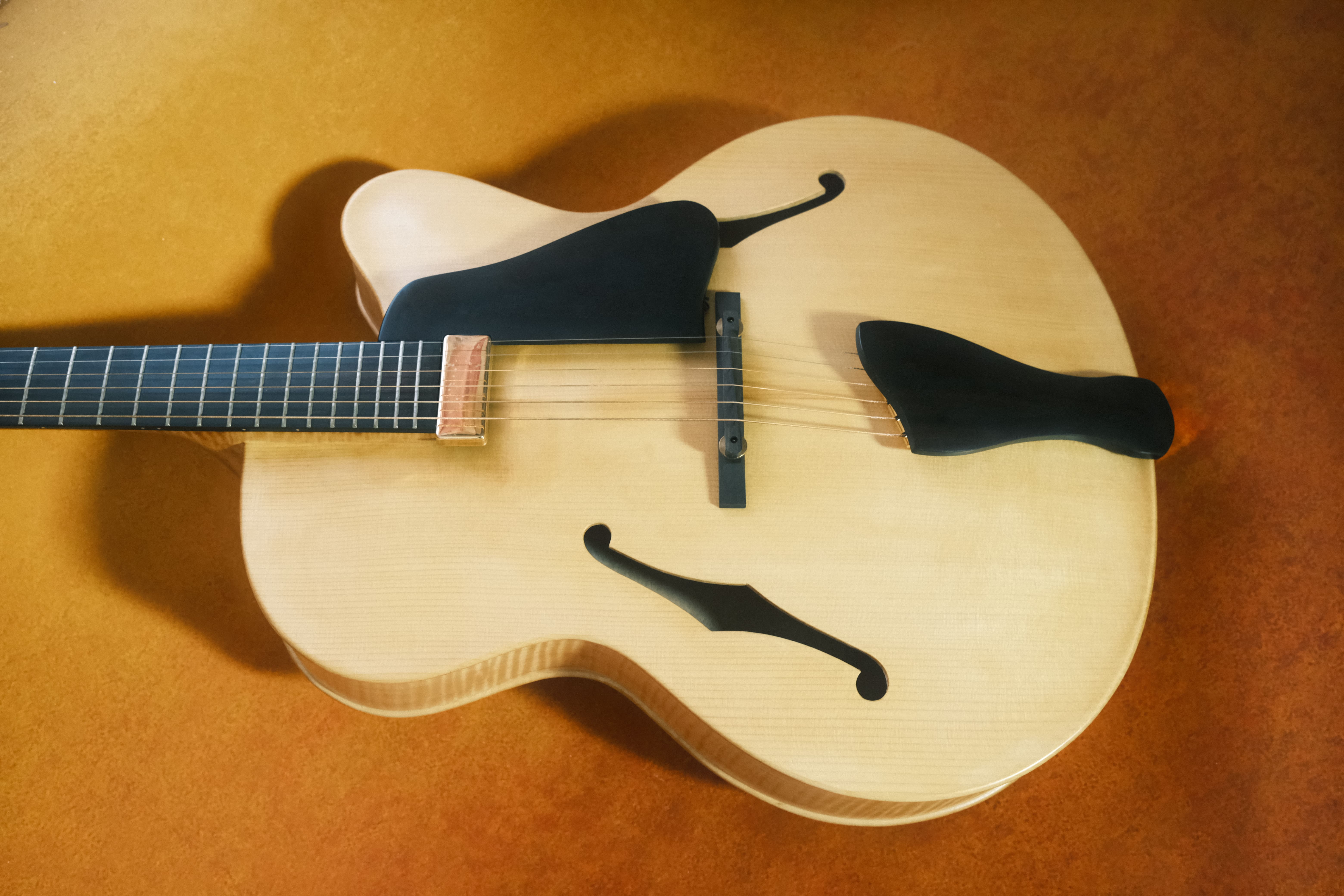 Yunzhi Archtop Polished Mirror Finish