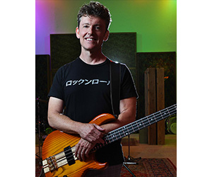 Kristian Dunn performing on Aria Bass