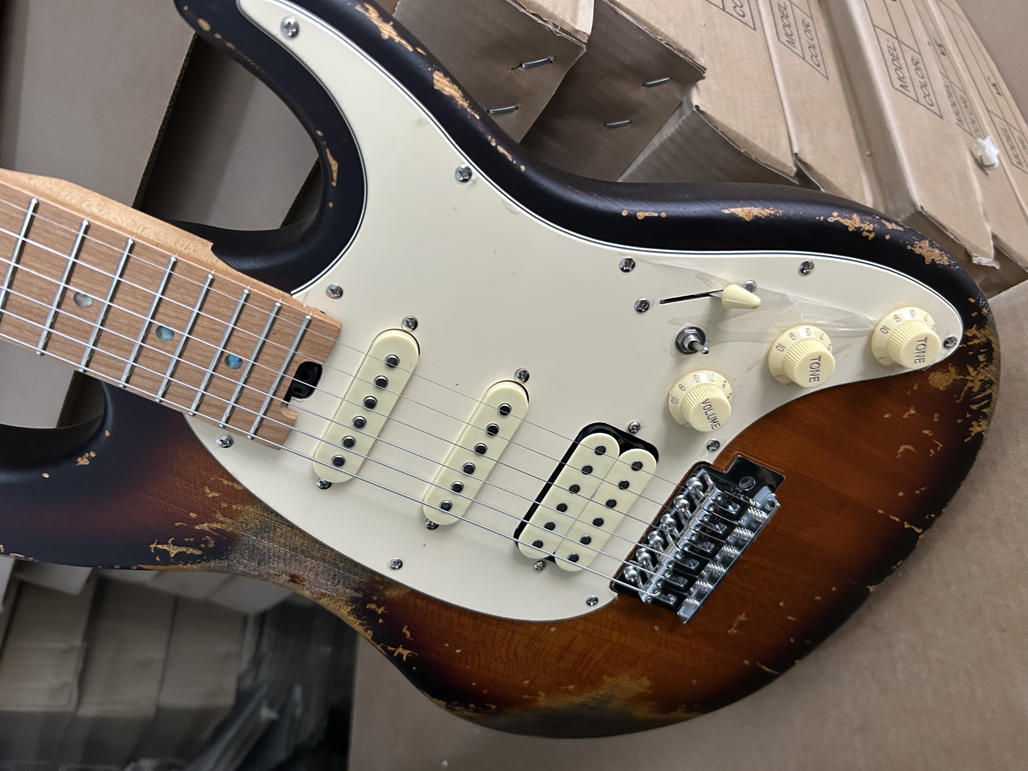 ST Model Electric Guitar Vintage Relic Electric Guitar Roasted Maple Neck for OEM Production