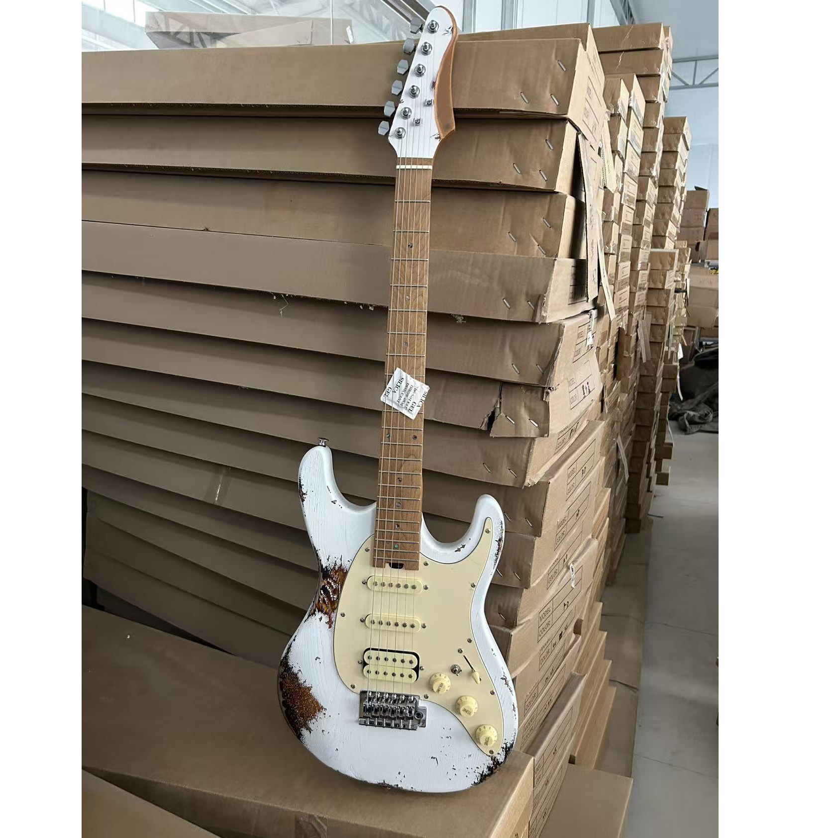 ST Model Electric Guitar Vintage Relic Electric Guitar Roasted Maple Neck for OEM Production