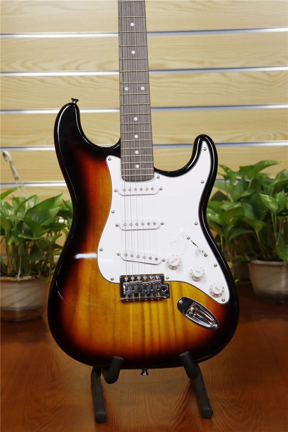 Wholesale Cheap Custom Brand Beginner ST Style Electric Guitar